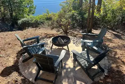 Image de April dates available! Deep water fun, sunsets, local wineries, fishing, & more!