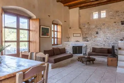 Image de Traditional Stone House in Stoupa | Rosemary
