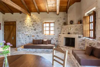 Image de Traditional Stone House in Stoupa | Savory