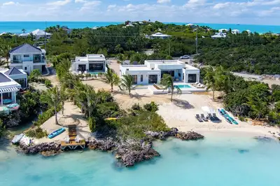 Image de Villa Nanina Beachfront Paradise 4 Bedroom, 4 Bathroom