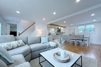 Image de 3-Bed Modern Cape Walking Distance to Public Dock, Fenced-in Yard, Dog-Friendly