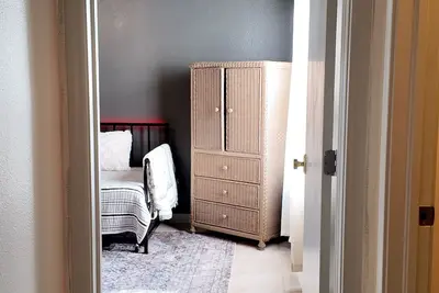 Image de Our Coastal Family Home – 2 Blocks to the Beach