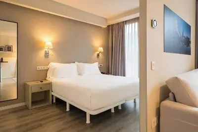 Image de Enjoy a Fully Furnished Studio Perfect for Long Bilbao Visits