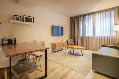 Image de Stylish City Apartment for Family Stay in Bilbao's Prime Area