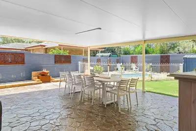 Image de Coastal Retreat ~ Outdoor Pool ~ Air-Con ~ WiFi ~ Garage