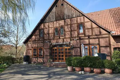 Image de Family vacation with dog on historic half-timbered farm near Steinhuder Meer