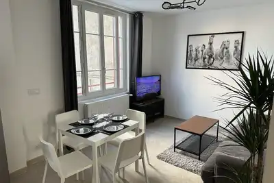 Image de Appartement lumineux dans un secteur résidentiel calme-Métro ligne 14 à 15 min