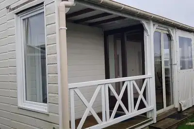 Image de chalet sur un petit terrain de camping 2**