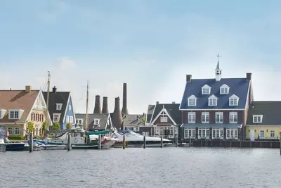 Image de Relaxing 2-Unit Stay by Gooimeer | Walk Naarderbos & Explore Nightlife