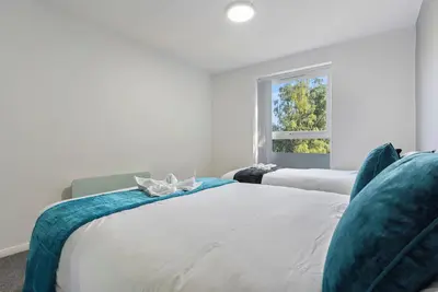 Image de Luxury 2 Bed Apartment | Parking | Fast WiFi | Sleeps 7