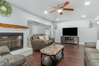 Image de Home in Dallas / Entire Home