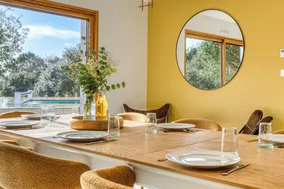 Image de Villa Belvédère : Piscine, Spa, Sauna, Pétanque, Panorama, 8 pers à Brem