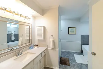 Image de Prime Location in Plano Peaceful 3br/2ba Near Shopping & Dining