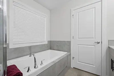 Cozy 4bhk House / Peaceful