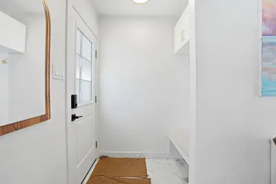 Bright & Fully Renovated Retreat