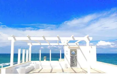 Image de Magnifique maison en bord de mer avec terrasse panoramique et 2 grands balcons