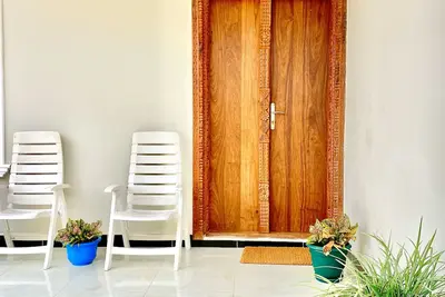 Forget your worries in this spacious and serene space.