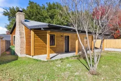 Image de Beautiful Remodeled Lake Cabin