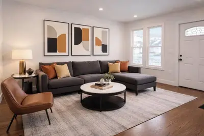 Image de Brand New Richards Ave Retreat House/0. 5 miles to Casv/sleeps up to 16