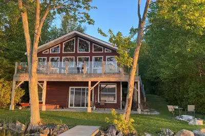 Image de Loon Lodge: Waterfront Cottage on Miller Lake – Bruce Peninsula Paradise