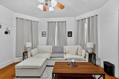 Image de Spacious 2Br home in Malden with Ac & heat