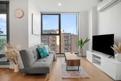 Image de 2br Boho Oasis • Central City Living