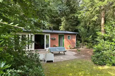 Image de Cozy and complete forest cottage in the Veluwe!
