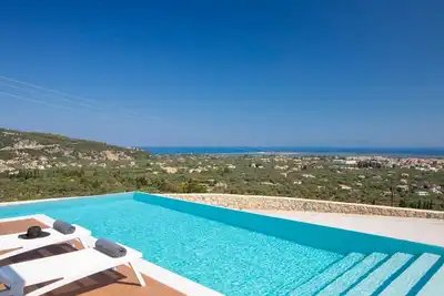 Image de Villa Karyatis, Divine Sea & City Views, Infinity Pool, Furnished Terrace, .