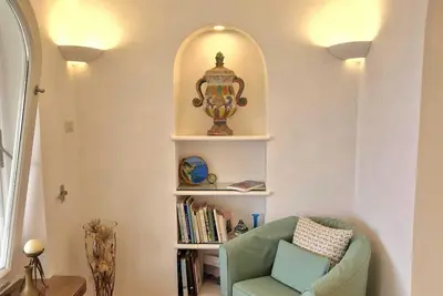Image de Laboccetta House, whole house with 2 bedrooms and 2 bathrooms in pedestrian area