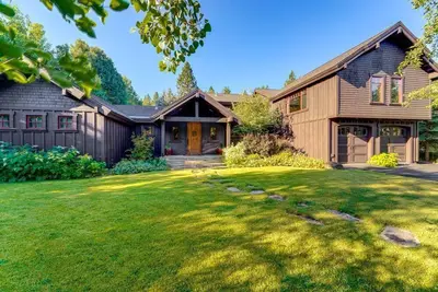Image de Mountain Home Minutes to Tahoe & Northstar