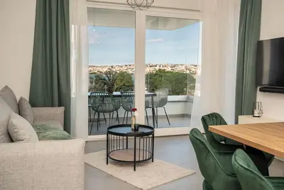 Image de Two-bedroom apartment with terrace and Sea View
