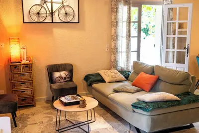 Image de Maison située à 2 km du château de Bonaguil.