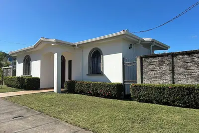 Image de Charming standalone villa nestled in a secure gated residencial