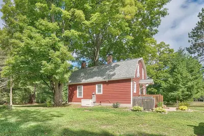 Image de Pet Friendly Lakefront Cabin