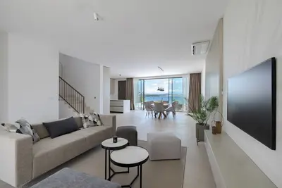 Image de The Palms Resort Villa President Two with Pool