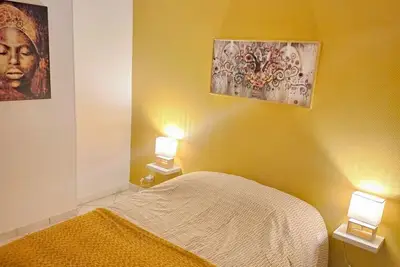 Image de Très grande demeure à Amiens, free parking & wifi