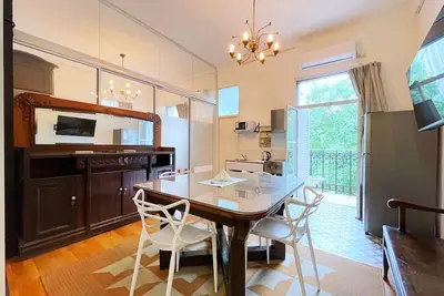 Image de La Platea de Bs As 2a Bis In front of Palacio Libertad