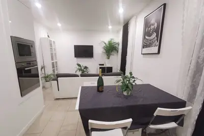 Image de Choisy, La Proximite A Paris