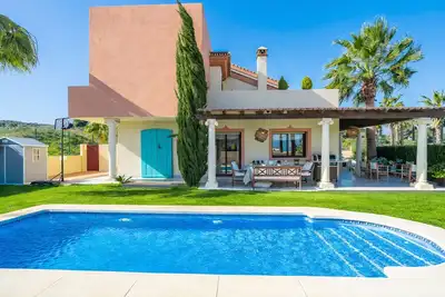 Image de Cubo's Casa Los Nebrales & Private Pool Piscine privée et commune / Climatisation / Wi-Fi gratuit