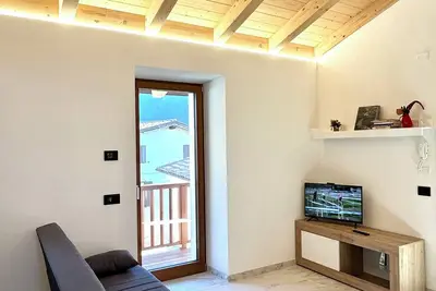 Image de Apartment at the foot of the Castle and near Lake Garda