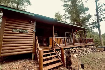 Image de Private & Quaint Cabin in Mercer. Close To Town With Many Northwoods Amenities.