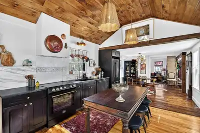 Image de The Connecticut Cottage Historic Modern Charm