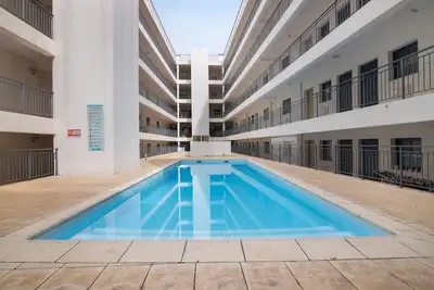 Image de Appartement « Ria Formosa Pool Haven » avec piscine partagée, Wi-Fi et climatisation