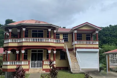 Image de Adorable 3-bedroom apartment with Ac in Elms Hall Roseau.