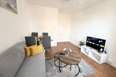 Image de Charity Suite | Modern 1br • Sleeps 4 • Wi-Fi