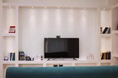 Image de Cozy retreat just a few meters from the sea and downtown.