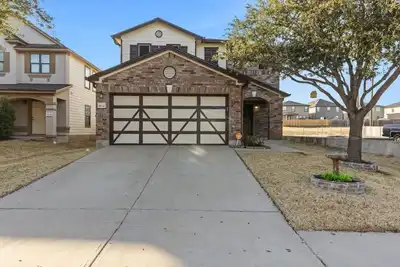 Image de 4 Queen Beds + Garage Parking in West Temple