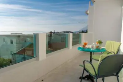 Image de Villa Goldfield - Superior One Bedroom Apartment with Sea View and Balcony