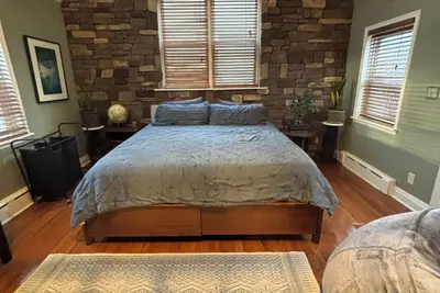 Image de Charming 3-bedroom dog friendly house sleeps 12 Walkable to Main Street Manayunk
