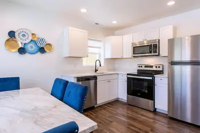 Image de Centrally located minutes from ski resorts, airport and Salt Lake City